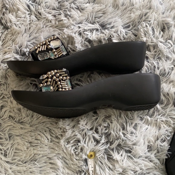 NWOT N.Y. V.I.P. Slides Size 9 - Picture 4 of 4